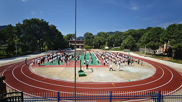 库宗中学：捐建爱心跑道，助力乡村教育